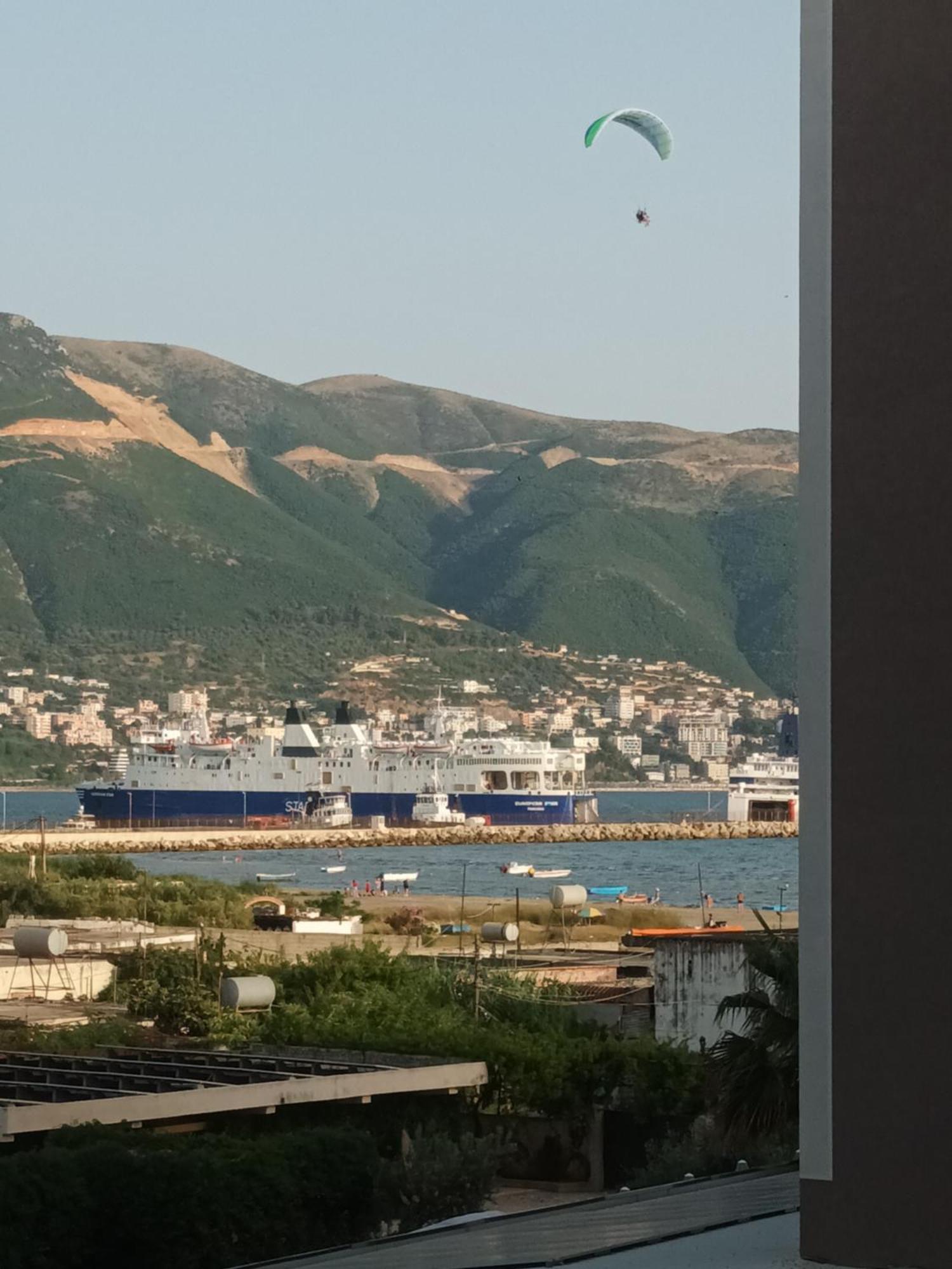 Klea's * Vlorë
